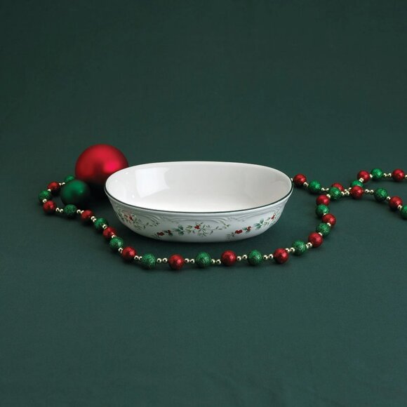 Pfaltzgraff Winterberry Oval Serving Bowl - Picture 3 of 6
